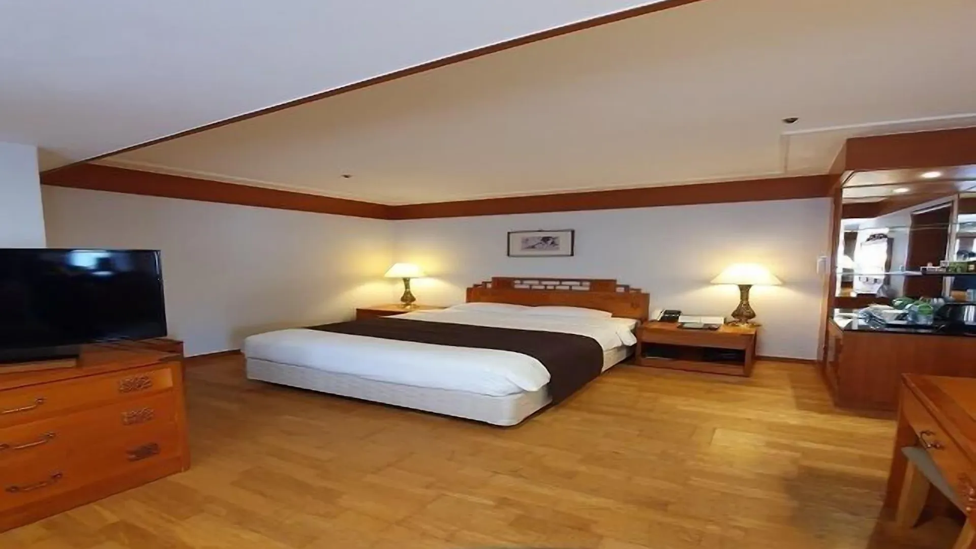 Commodore Hotel Busan