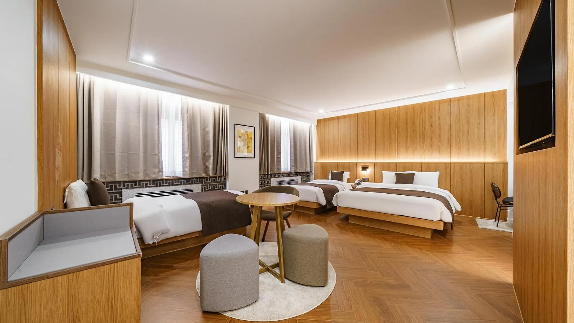 Commodore Hotel Busan