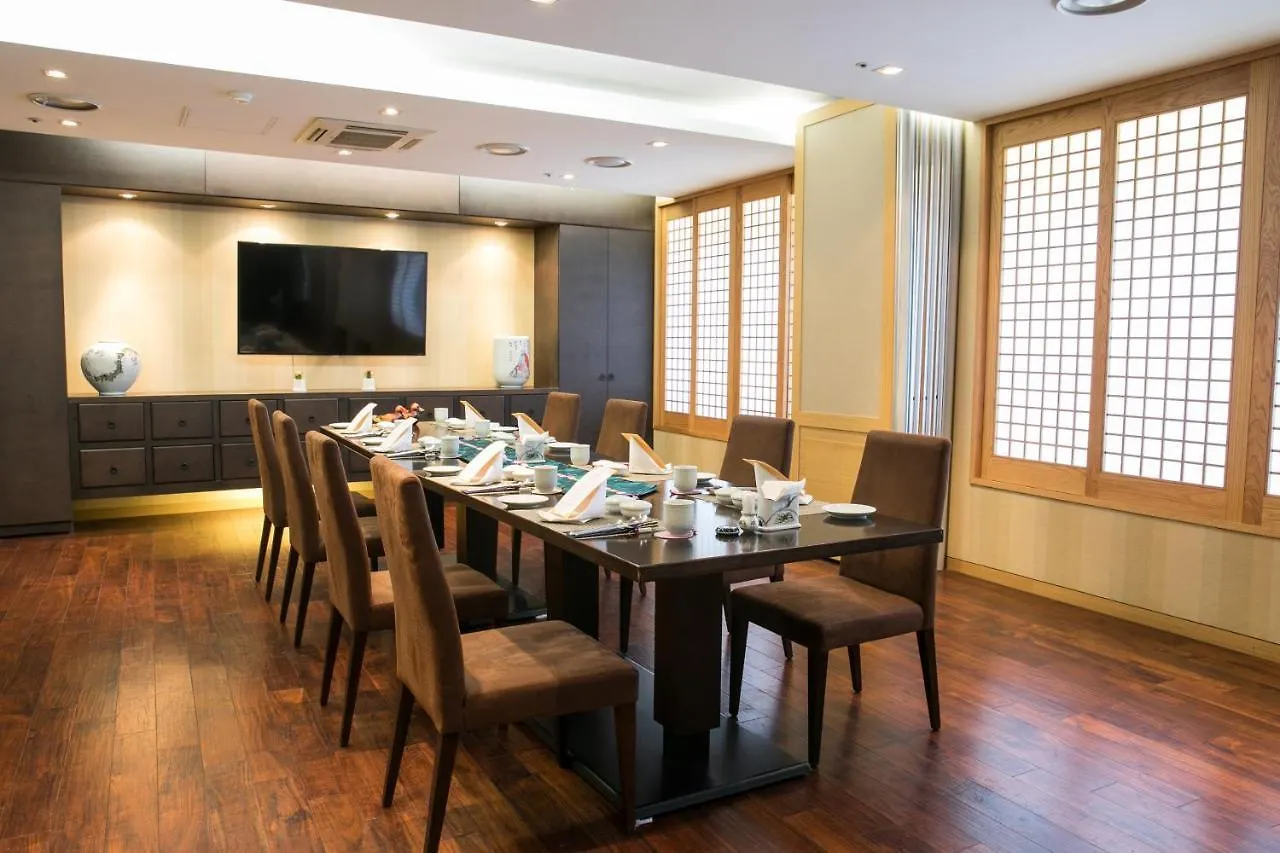Commodore Hotel Busan