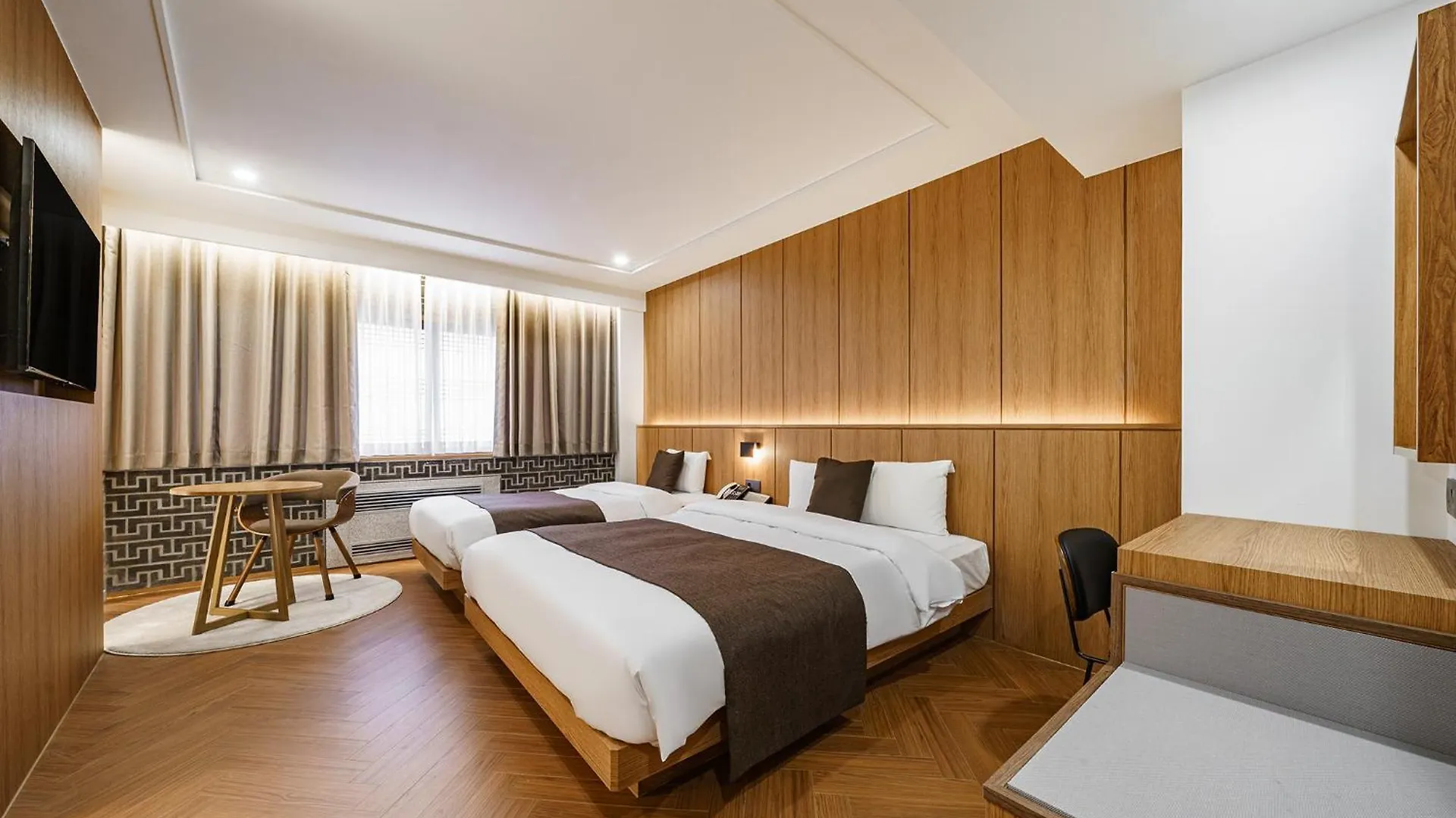 Commodore Hotel Busan