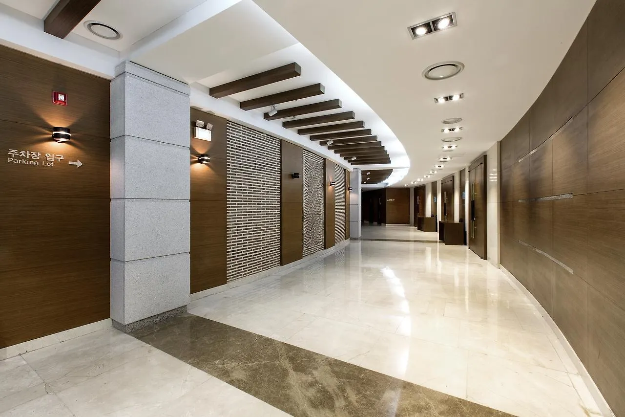 Commodore Hotel Busan